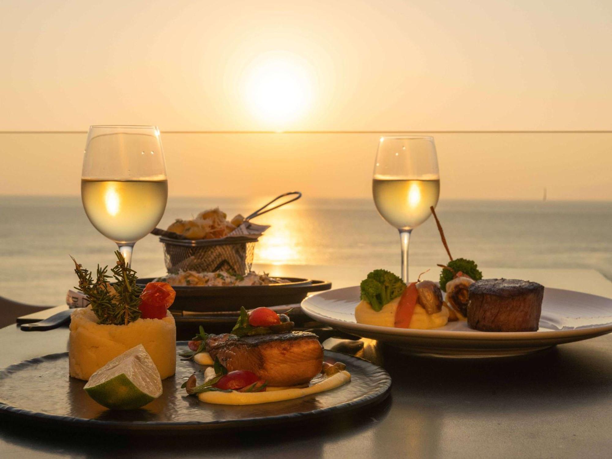 Moevenpick Hotel Bejrút Kültér fotó