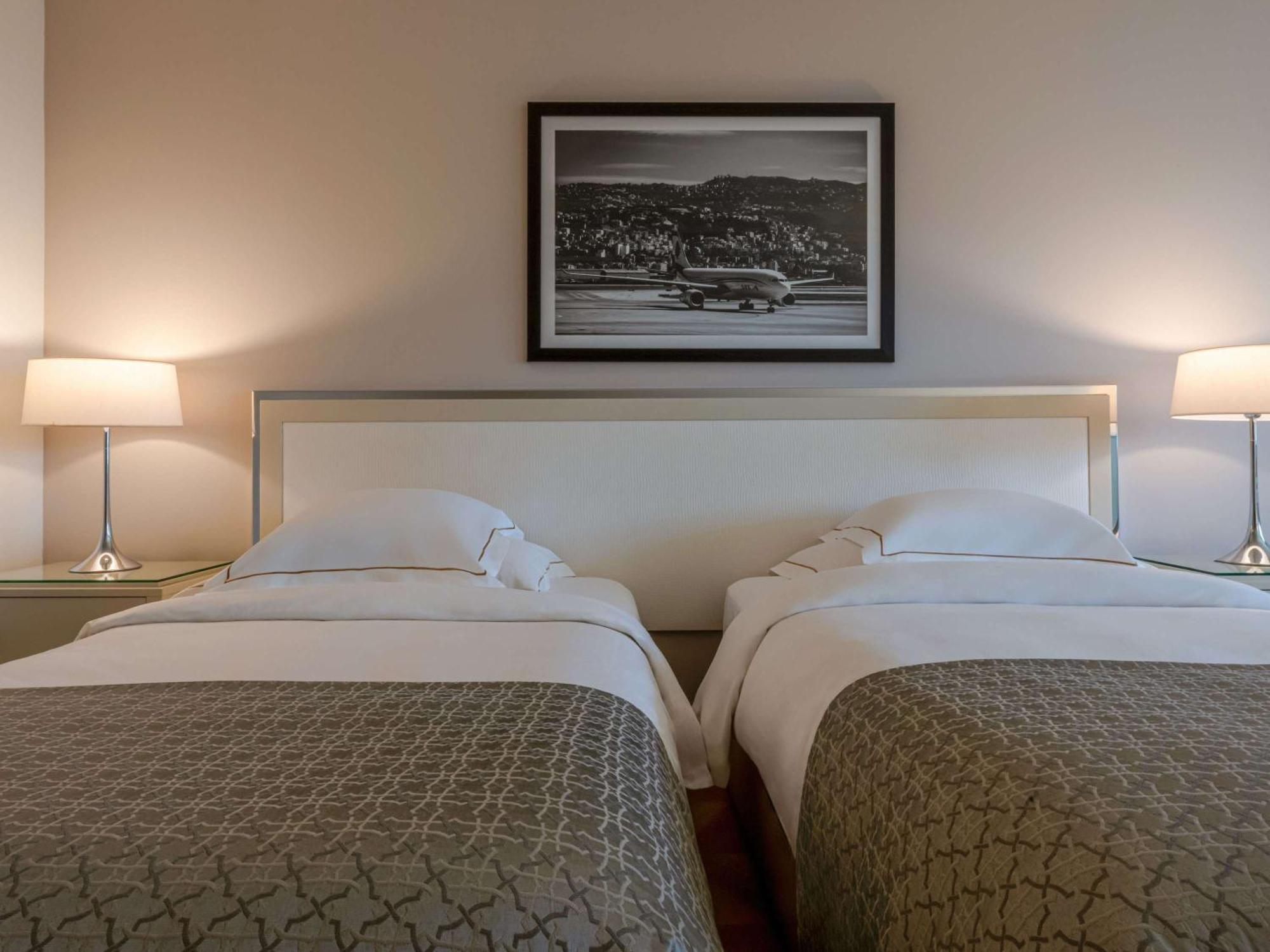 Moevenpick Hotel Bejrút Kültér fotó